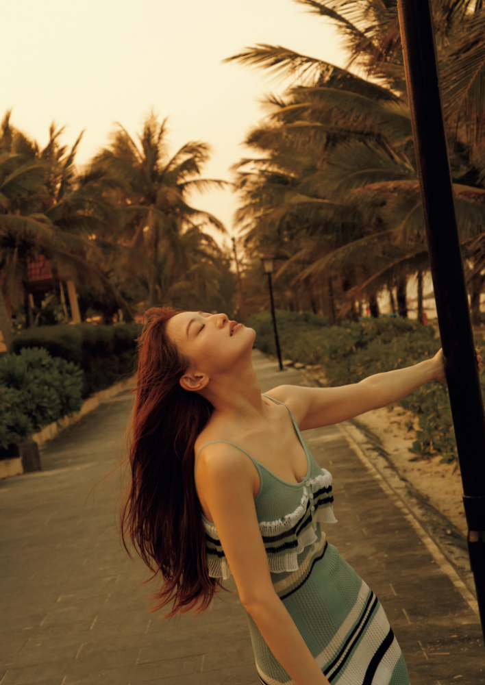 【電子特典画像10P付き】中田花奈3rd写真集 Bougainvillea_sample  エロ画像26